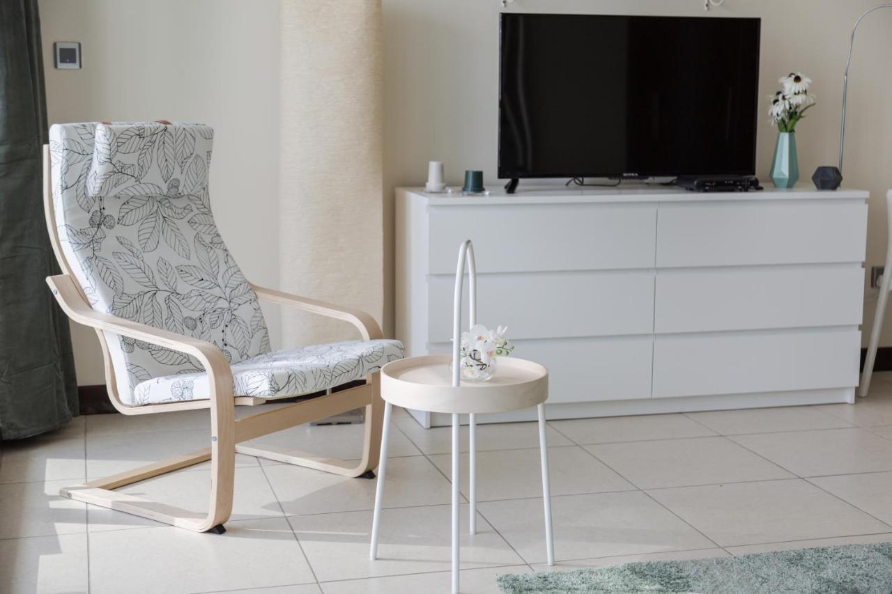 Ferienwohnung Higuests - Cozy Studio With Panoramic Views On The Lake Dubai Exterior foto
